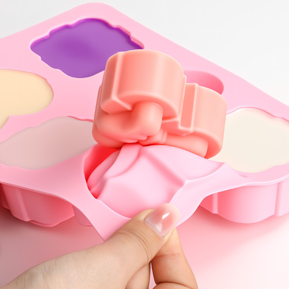 スクエアハート型シリコンモールド 6個取り リボンデザイン  - Candle Making Video のレビューと価格